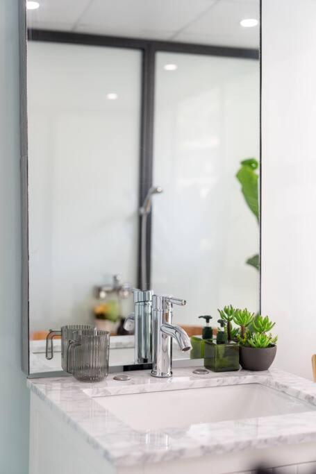 Entireplace*2Br/Bathtub/Supercenter*New* ฮานอย ภายนอก รูปภาพ